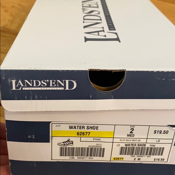 NWT Girl’s Size 2 Water Shoes - Picture 10 of 12